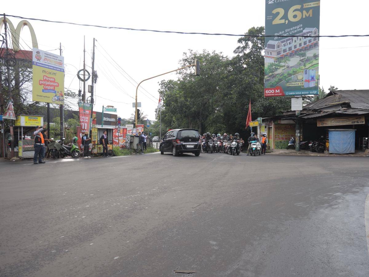 Dishub Tangsel uji coba lampu lalu lintas di Simpang Duren (Dok. Pemkot Tangsel)