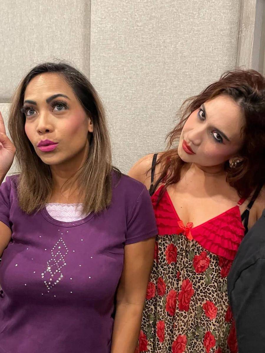 Potret Kompak Teman Sartika di Balik Layar Film Pangku