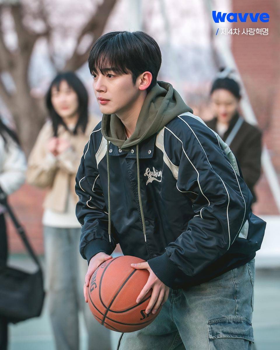 still cuts drama LOVE.exe