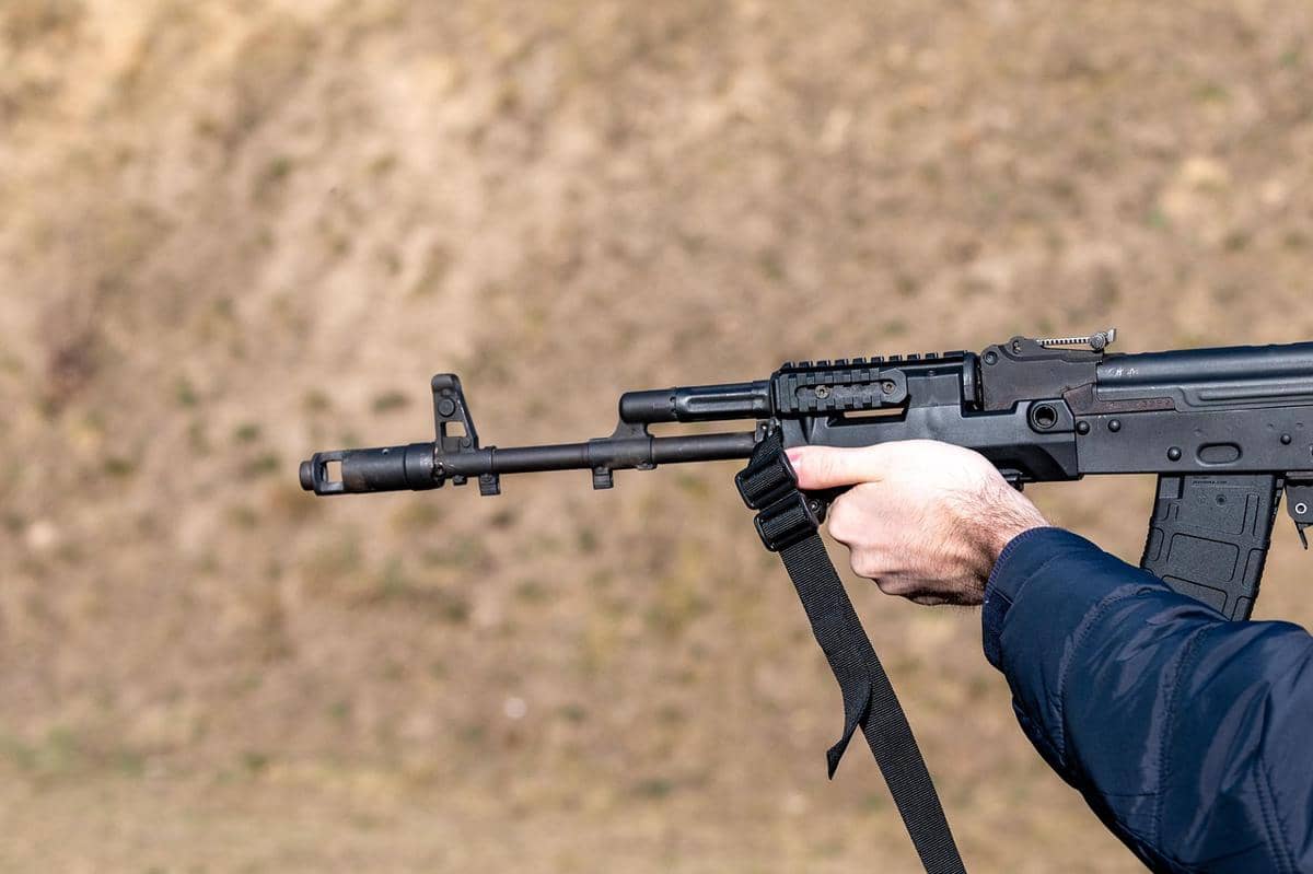 ilustrasi senjata api