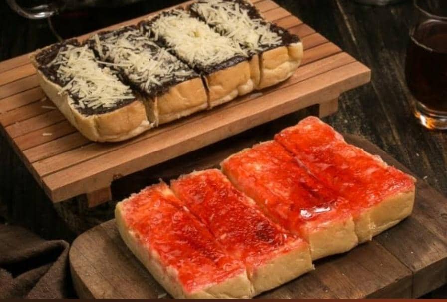5 Spot Roti Bakar di Bandung yang Bikin Nagih, Mana yang Paling Juara ...