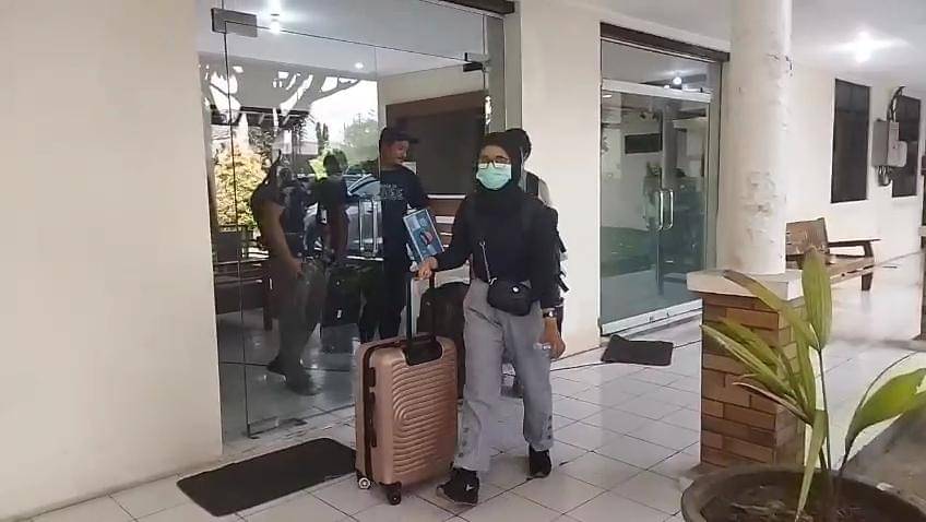 KPK geledah kantor Dinas Pekerjaan Umum, Perumahan, dan Kawasan Permukiman (DPUPKP) di Jalan Gajahmada. IDN Times/Riyanto.