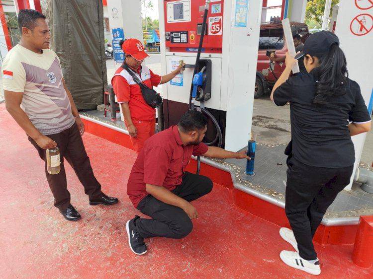 Polisi lakukan uji kualitas BBM di Pulau Timor. (Dok Polda NTT)
