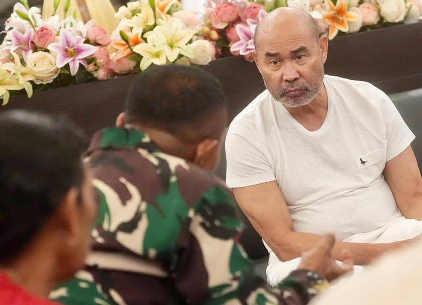 Viktor Bungtilu Laiskodat bertemu keluarga Prada Lucky. (instagram.com/viktor bungtilu laiskodat)