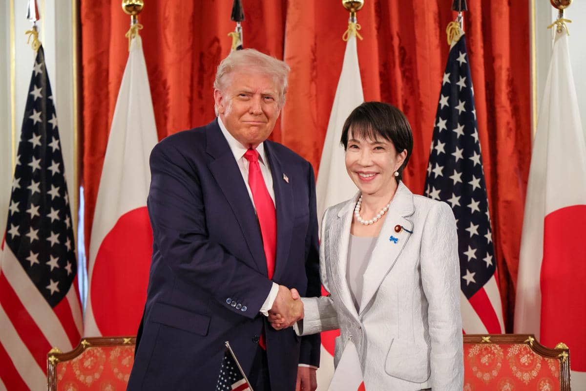 Perdana Menteri Jepang Sanae Takaichi (kanan) bertemu dengan Presiden Amerika Serikat, Donald Trump, di Tokyo, pada 28 Oktober 2025. (x.com/kantei)