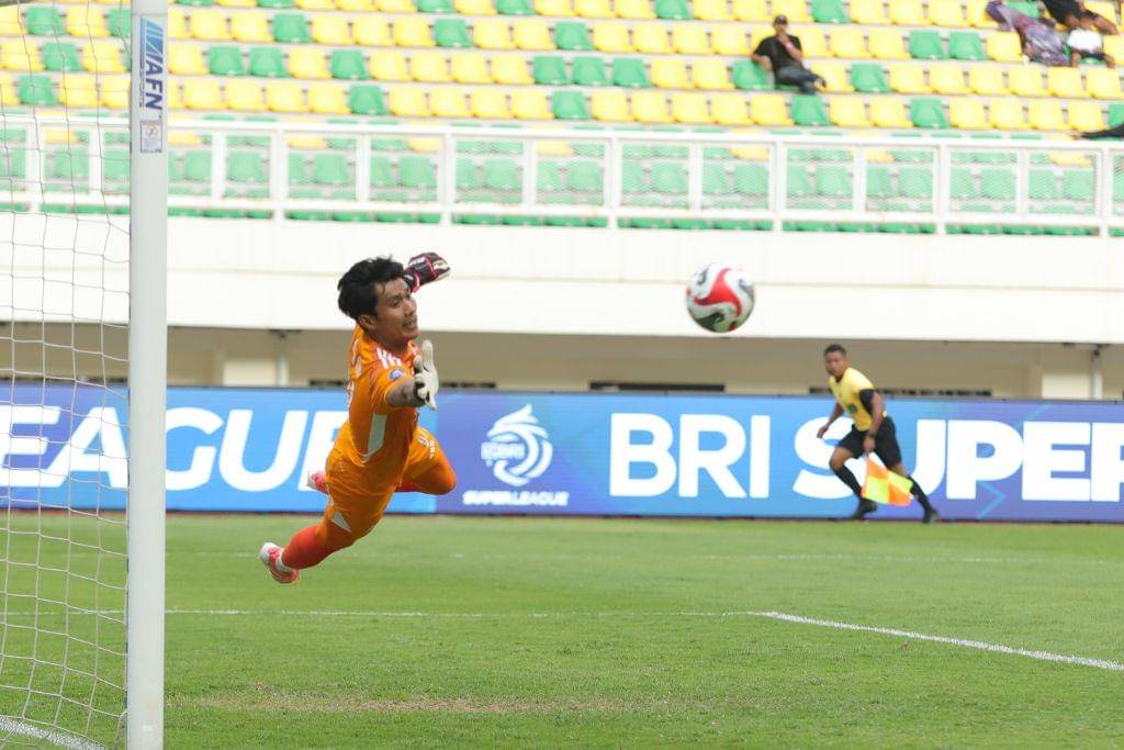 Aksi pemain PSM Makassar yakni Hilmansyah.