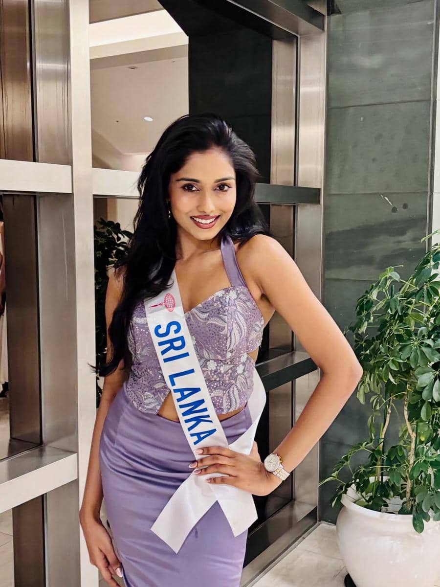 potret Sheneli Romaya, Miss International Sri Lanka 2025