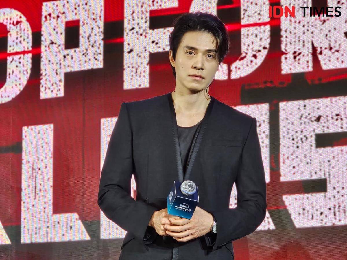 Lee Dong Wook di acara Disney+ Originals Preview 2025 di Disenyland Hong Kong, Kamis (13/11/2025).