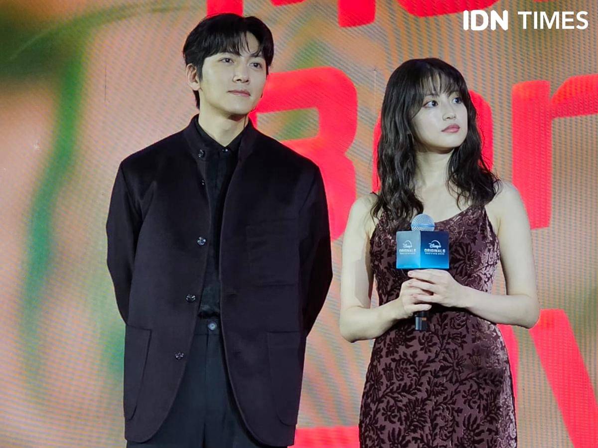 Ji Chang Wook dan Mio Imada di acara Disney+ Originals Preview 2025 di Disenyland Hong Kong, Kamis (13/11/2025).