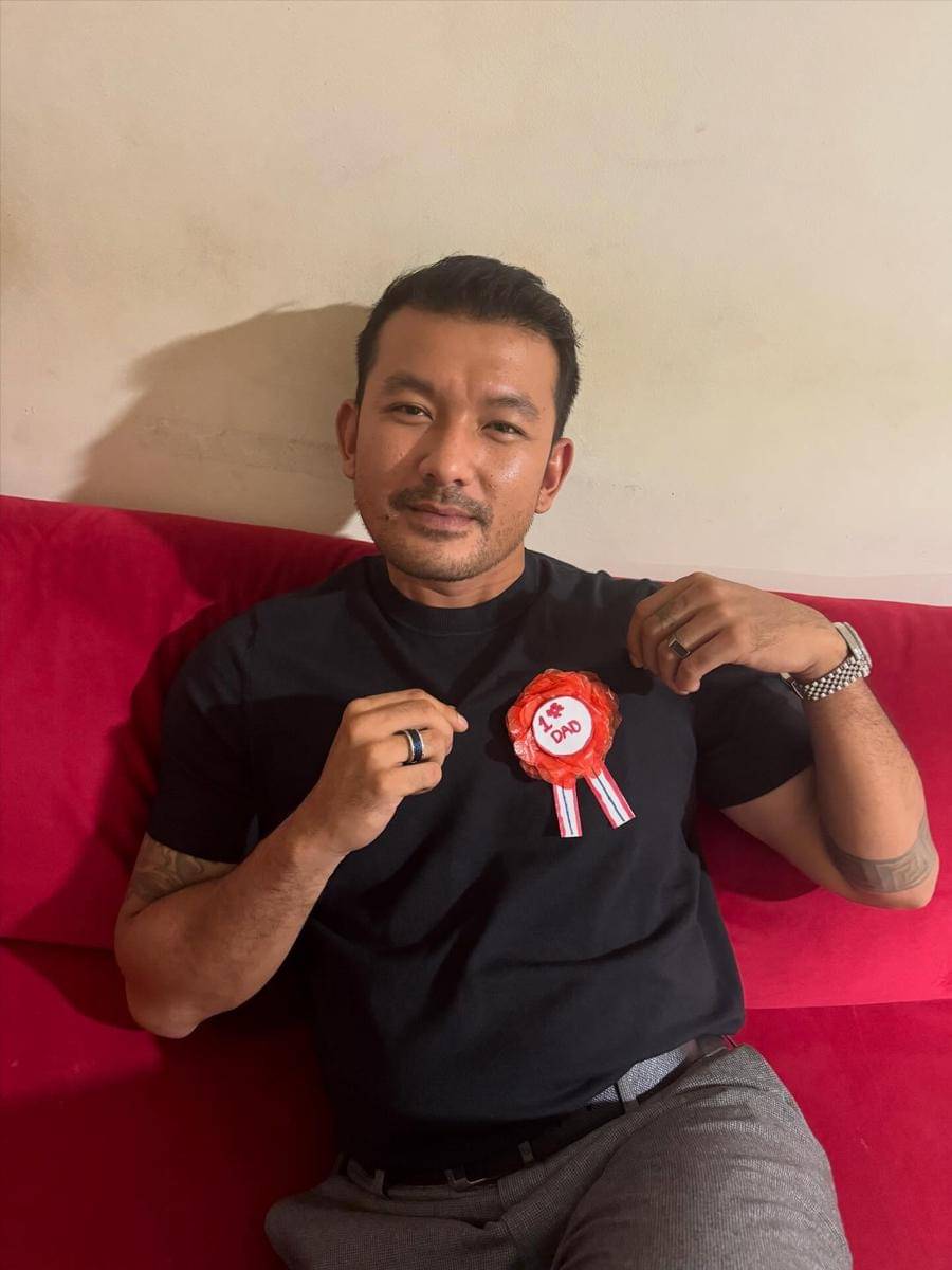 artis dapat kejutan Hari Ayah