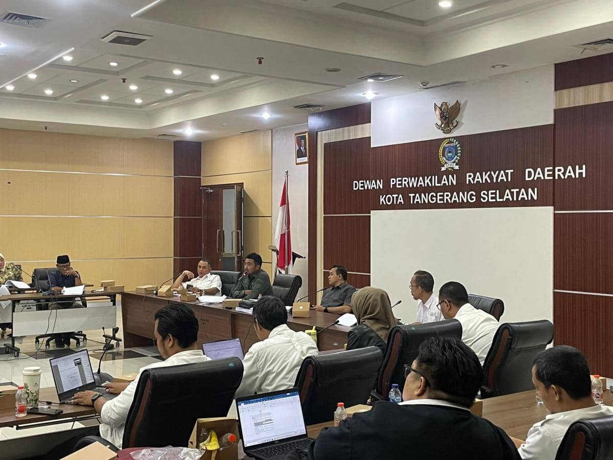 Rapat Pantia Khusus (Pansus) DPRD Tangsel Raperda RTRW (Dok. IDN Times/Hikmat)