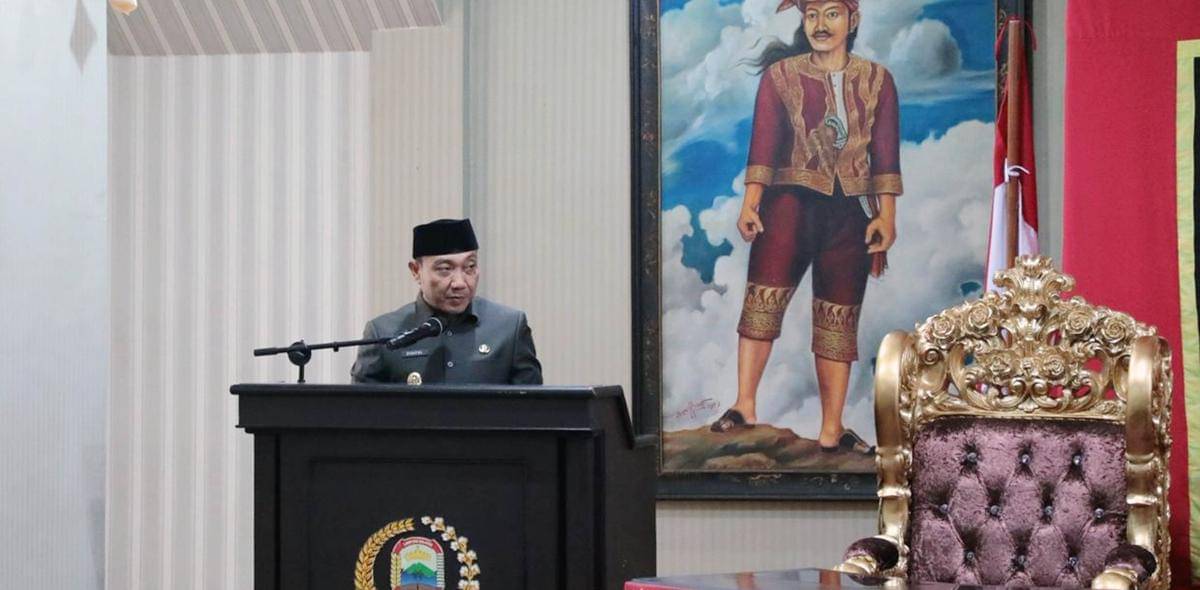Wakil Bupati Lampung Selatan, M. Syaiful Anwar, Membacakan Nota Keuangan Rancangan Anggaran Pendapatan dan Belanja Daerah (RAPBD) Tahun Anggaran 2026 Dalam Rapat Paripurna DPRD Lampung Selatan