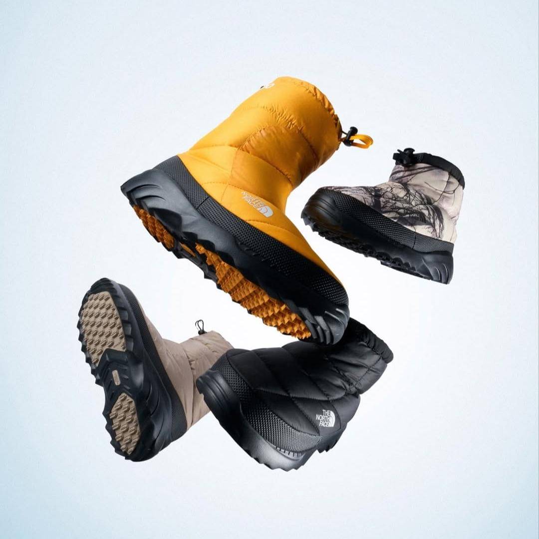 ilustrasi sepatu The North Face original 