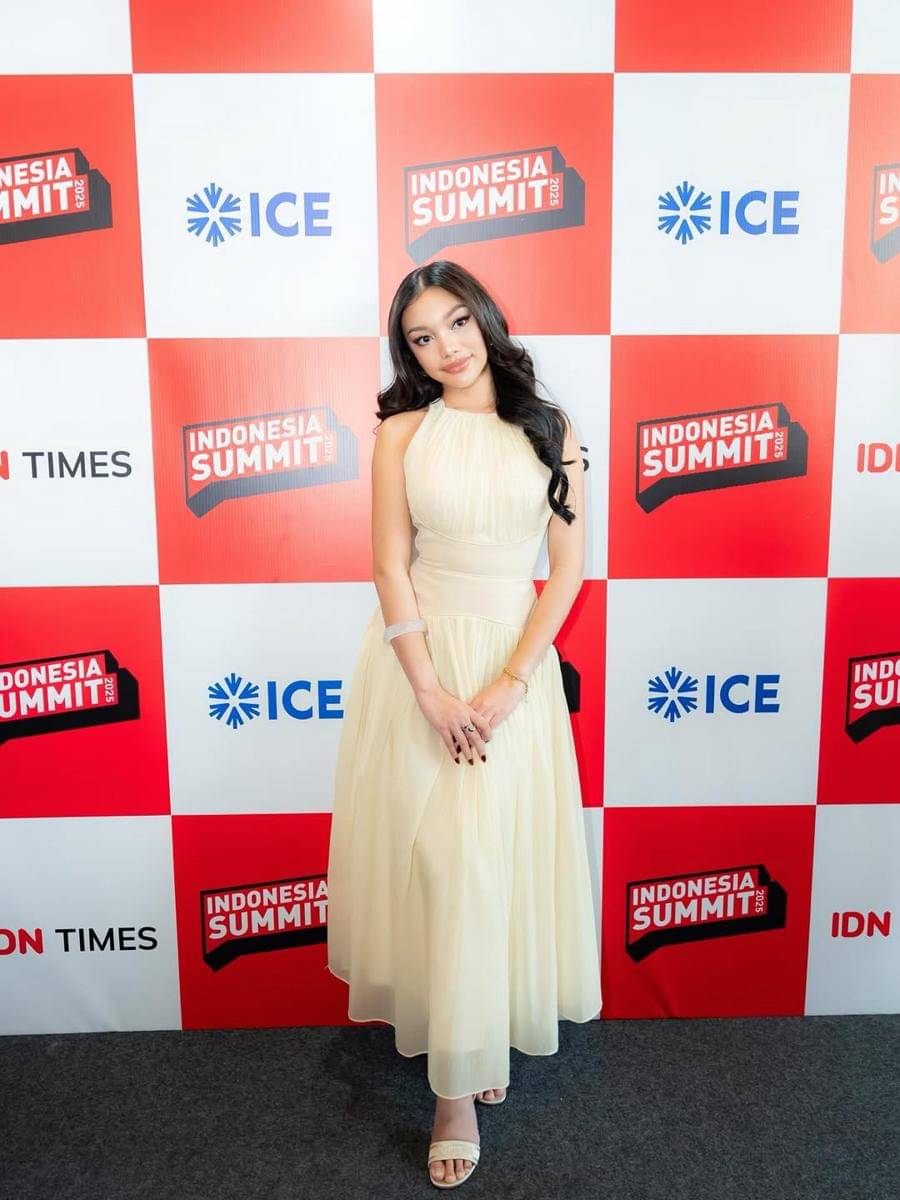 Outfit dress ala Naura Ayu