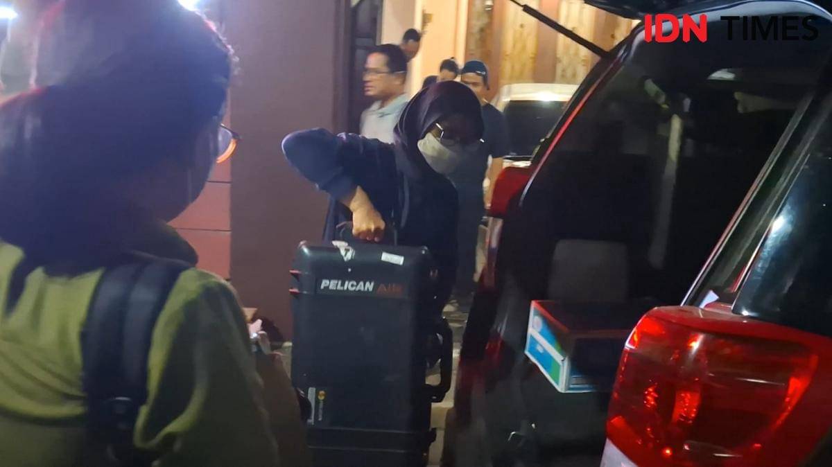 Rumah Agus Pramono, Sekda Ponorogo di Jalan Mangkuprajan, Kelurahan Demangan Kota Madiun turut diobok obok KPK. IDN Times/Riyanto.