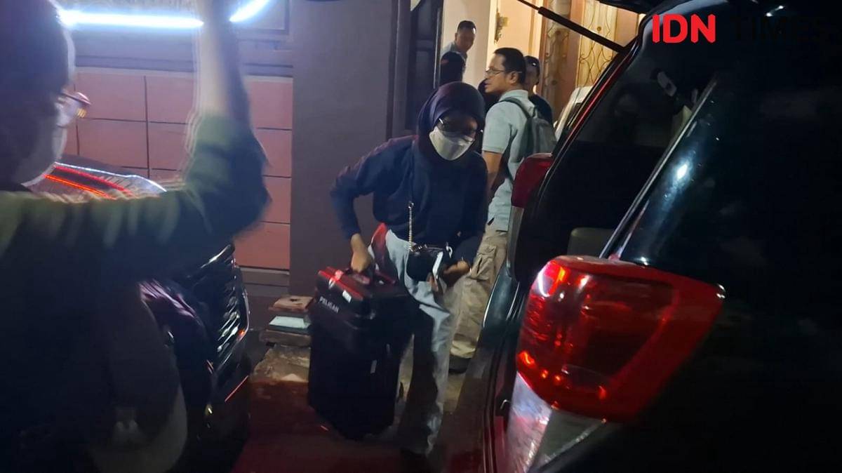 Rumah Agus Pramono, Sekda Ponorogo di Jalan Mangkuprajan, Kelurahan Demangan Kota Madiun turut diobok obok KPK. IDN Times/Riyanto.