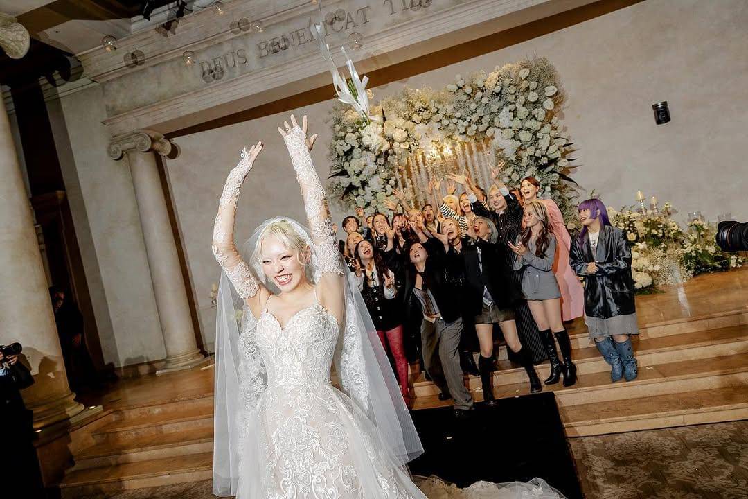 potret pernikahan Chanmina dan Ash Island