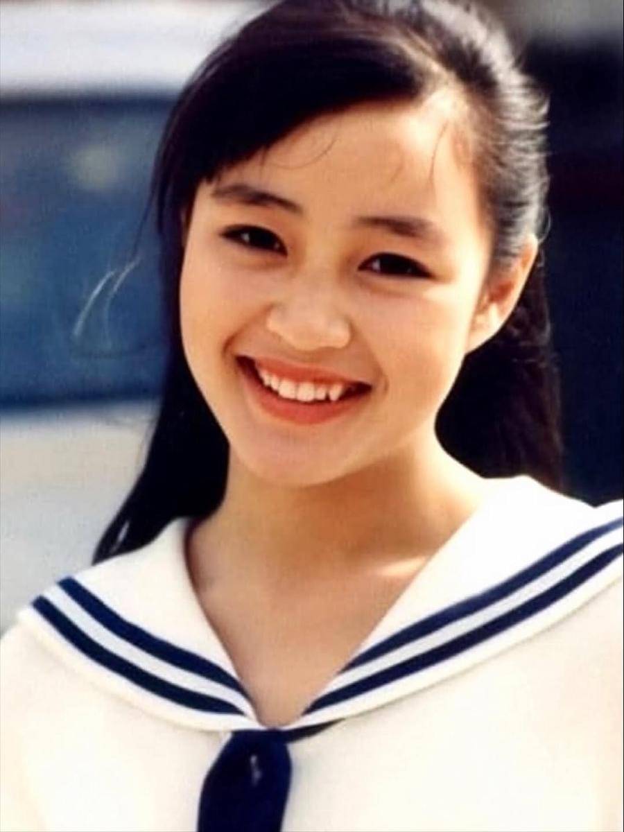 potret Kim Hye Soo saat muda