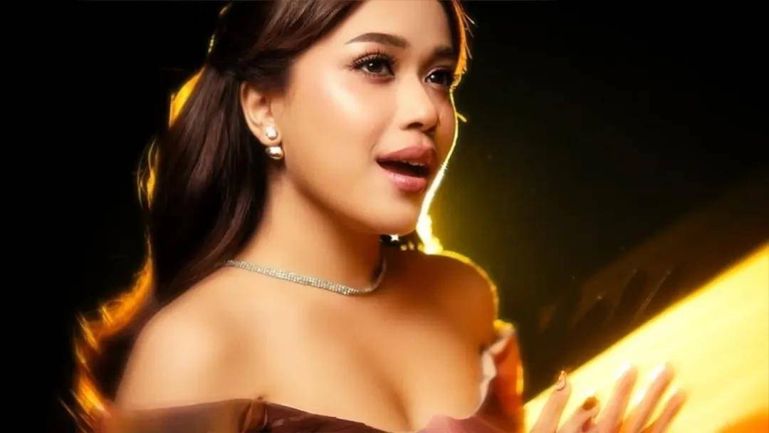 Brisia Jodie dalam lagu Makin Aku Cinta