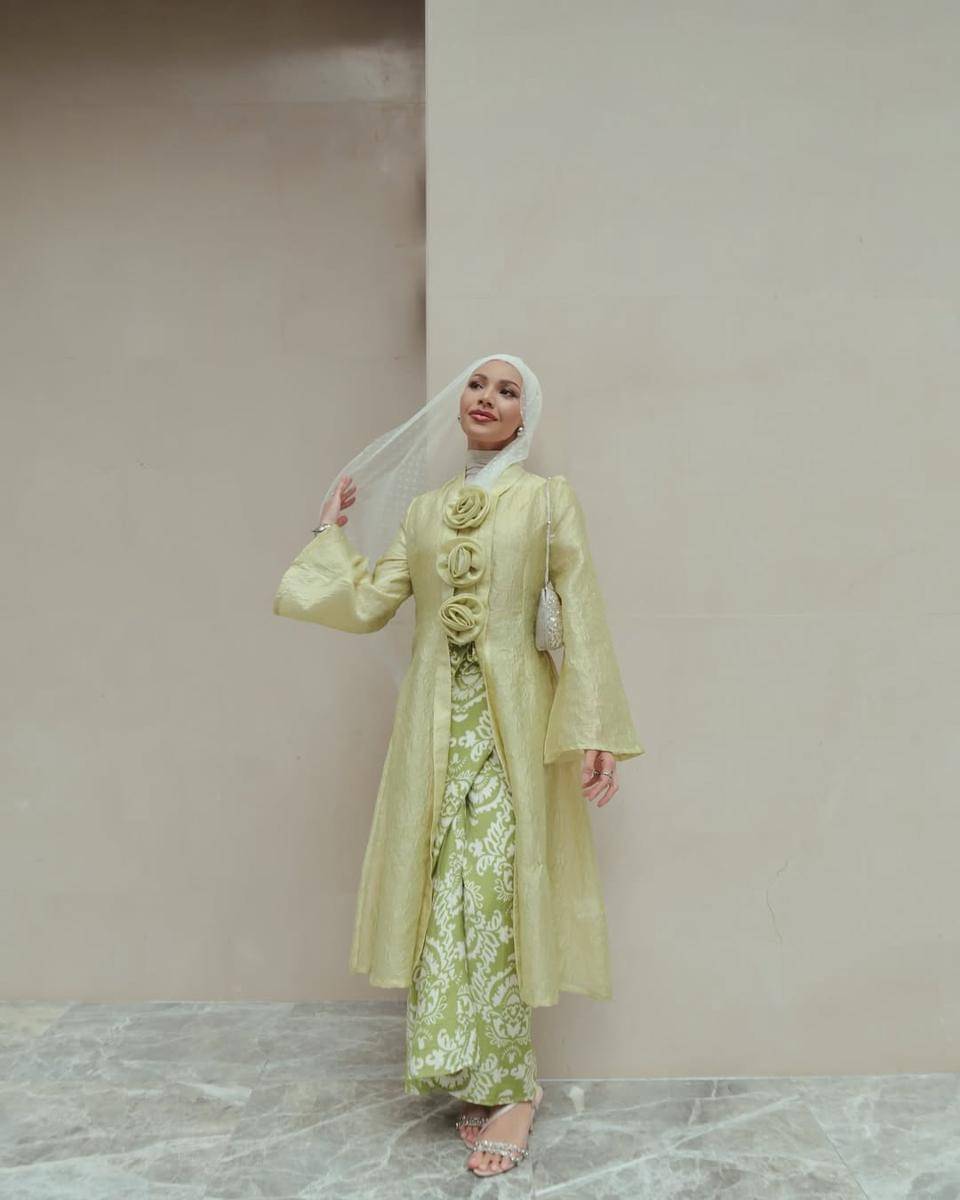 OOTD Malaysian Style ala Khainina Khalil