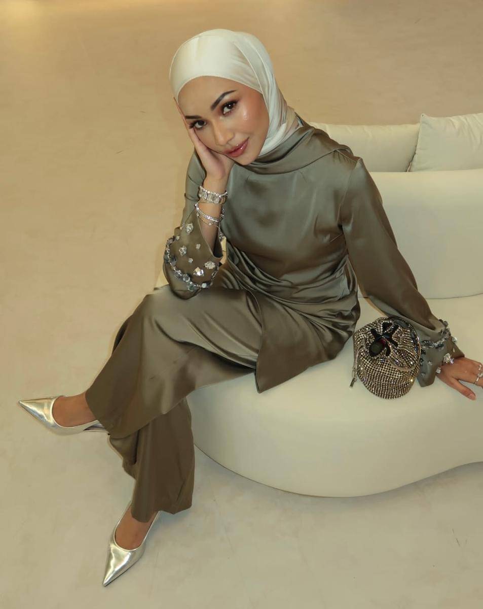 OOTD Malaysian Style ala Khainina Khalil