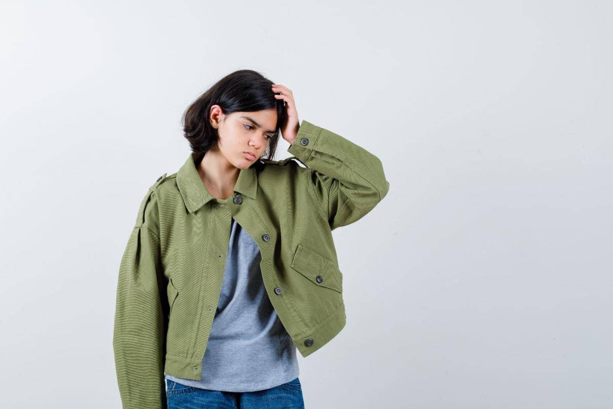 wanita overthingking