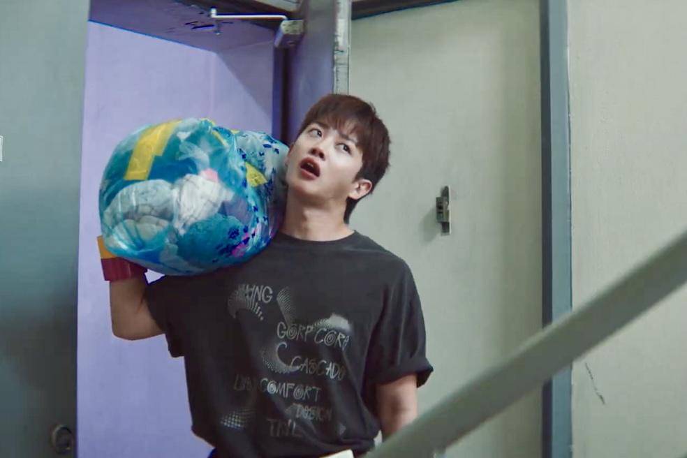 Wang Nam Mo (Kim Min Seok) dalam drakor Typhoon Family 