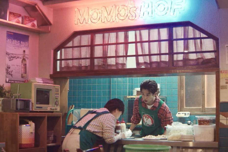 cuplikan drakor Typhoon Family