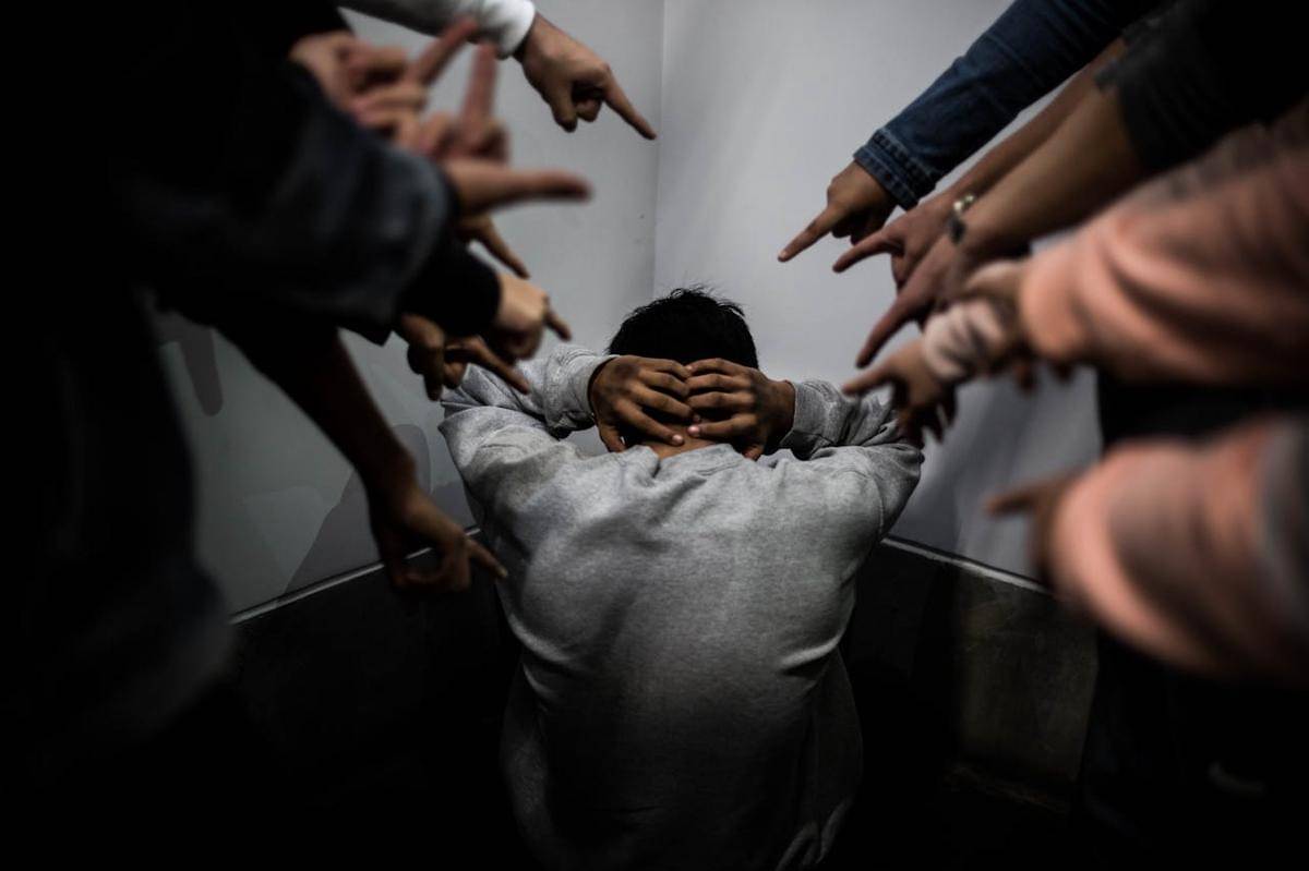 ilustrasi seseorang yang sedang dihakimi