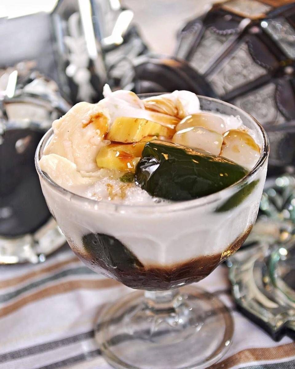 Es campursari yang menjadi salah satu menu di Es Murni.