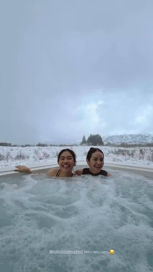 potret Enzy Storia dan sahabat mengunjungi Kepualauan Lofoten