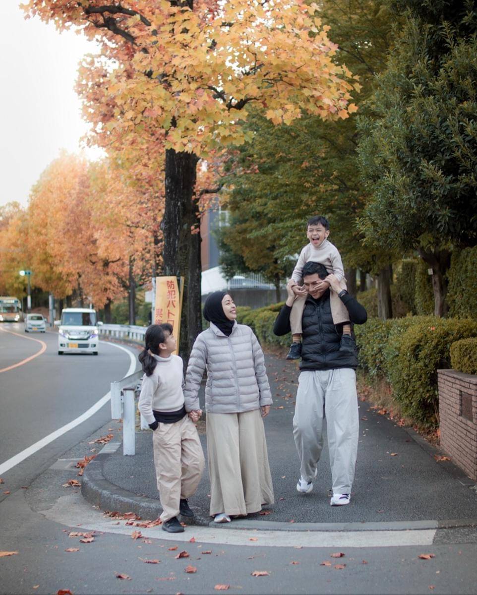Photoshoot Keluarga Tantri Syalindri di Jepang