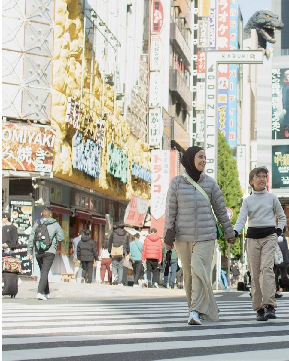 Photoshoot Keluarga Tantri Syalindri di Jepang
