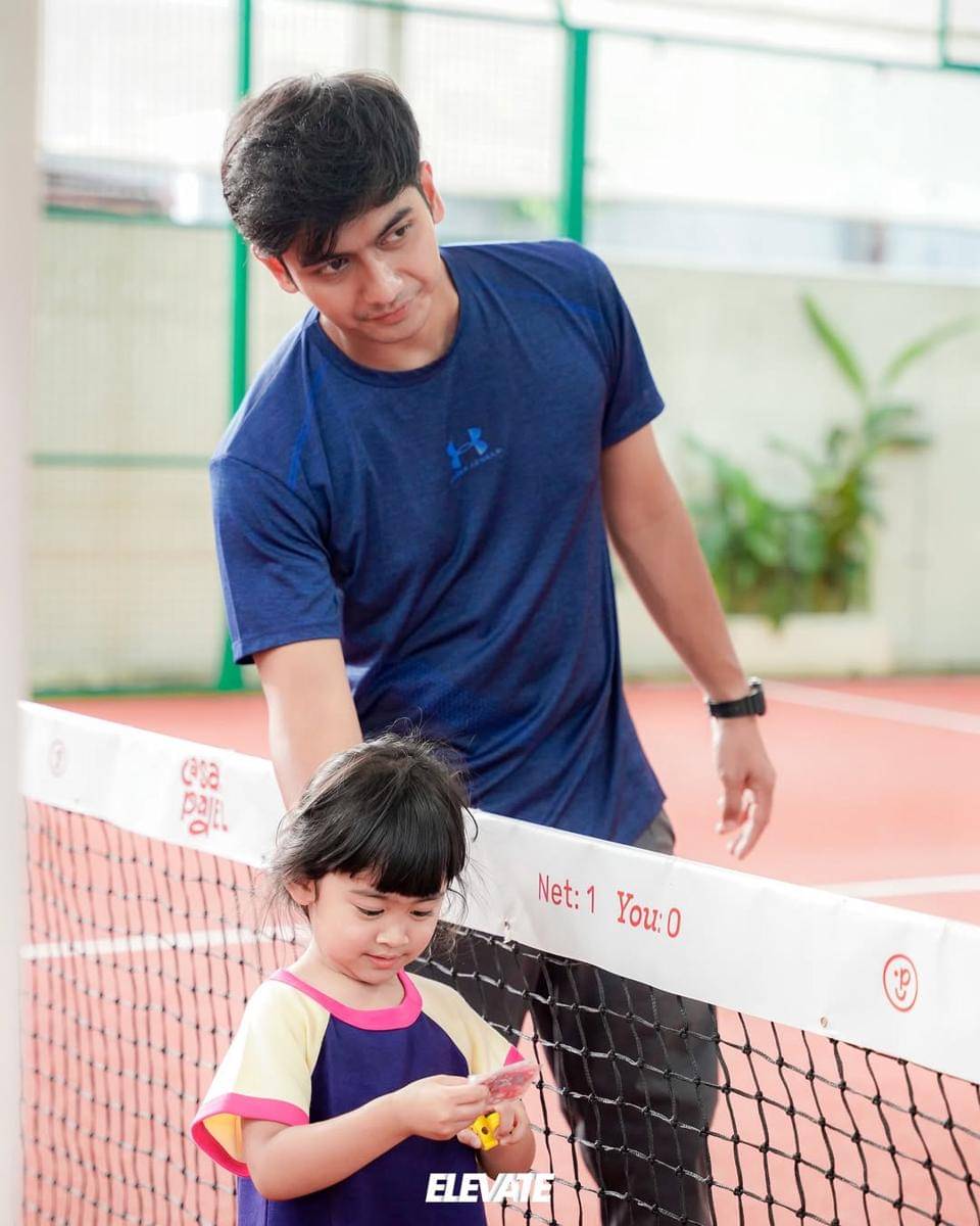momen Teuku Ryan olahraga padel