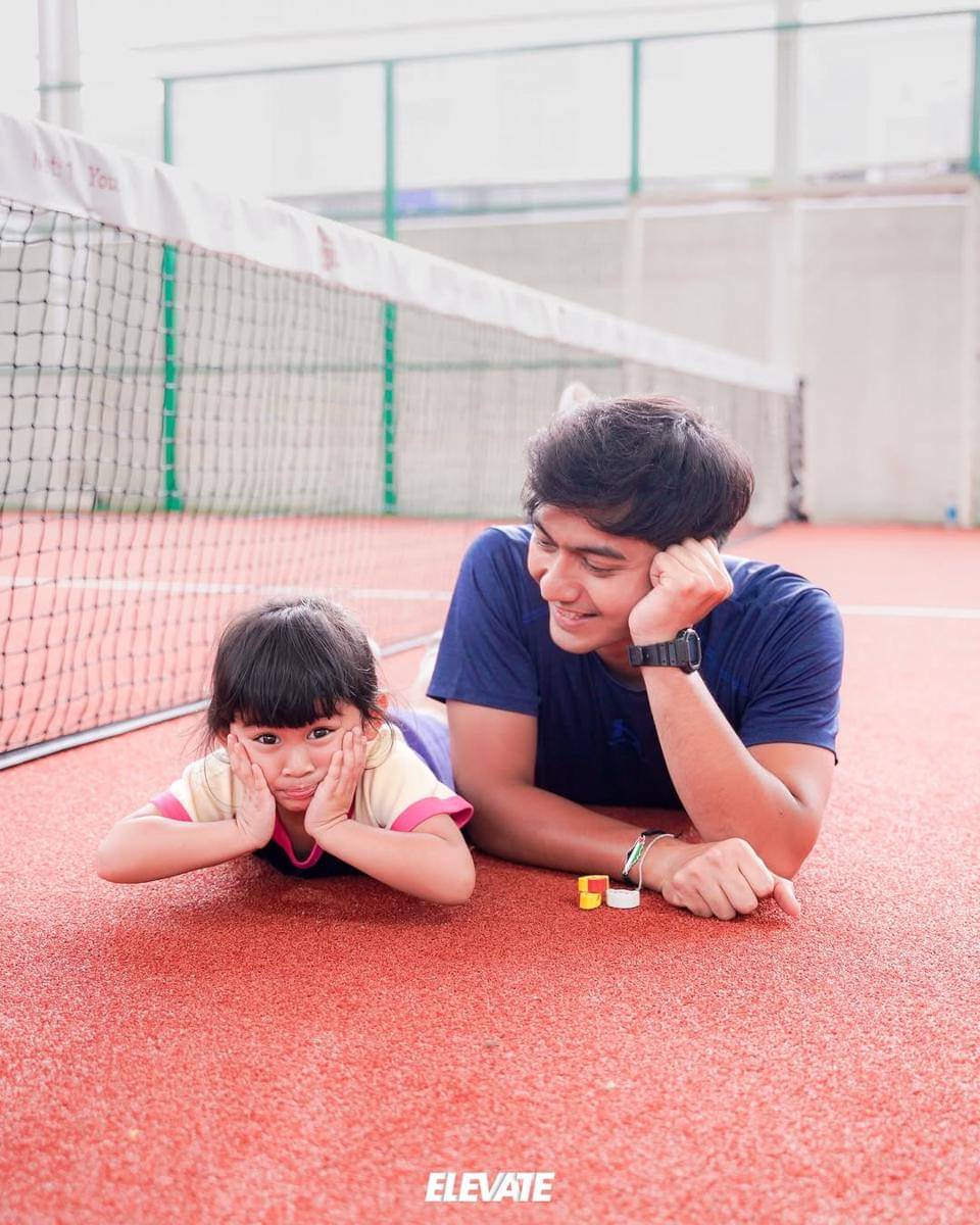 momen Teuku Ryan olahraga padel