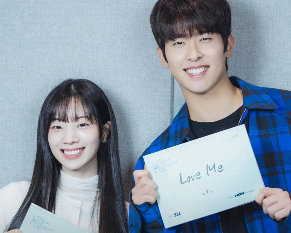 potret pembacaan naskah drakor Love Me