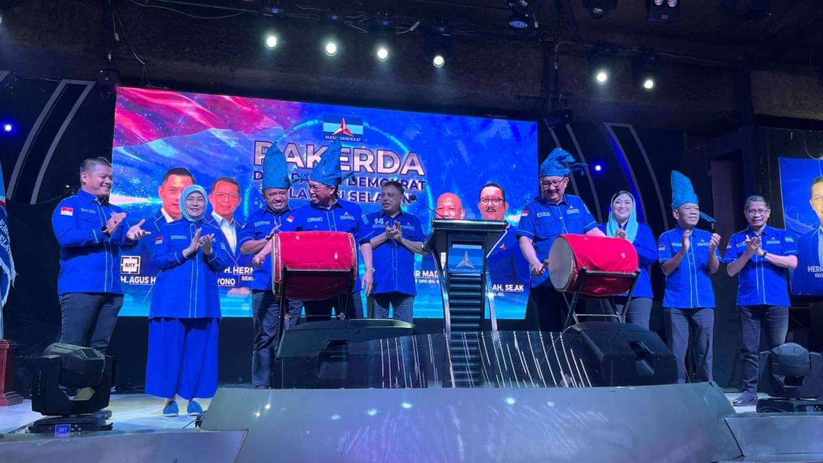 Rapat Kerja Daerah Partai Demokrat Sulawesi Selatan di Makassar, Kamis malam (13/11/2025). (dok. IDN Times)