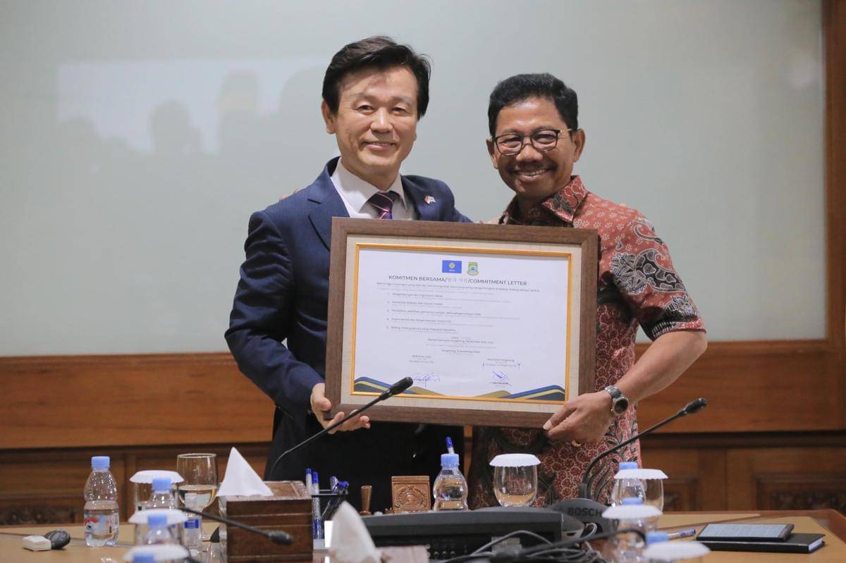 Pemerintah Kota Tangerang resmi menandatangani komitmen kerja sama internasional dengan Pemerintah Kota Jinju