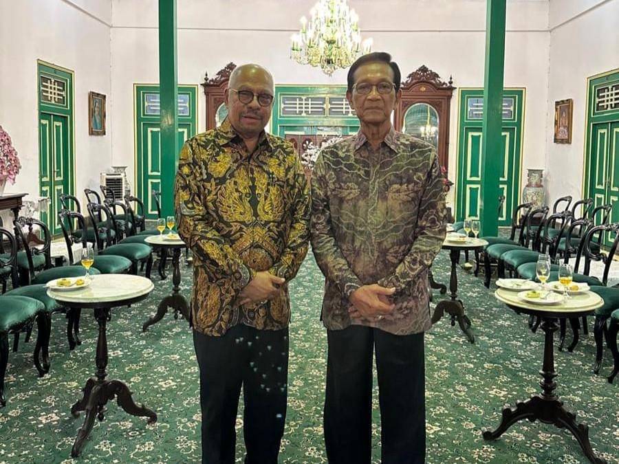 Ketua Fraksi Partai Golkar MPR RI, Melchias Markus Mekeng menemui Gubernur Daerah Istimewa Yogyakarta (DIY), Sri Sultan Hamengku Buwono X.