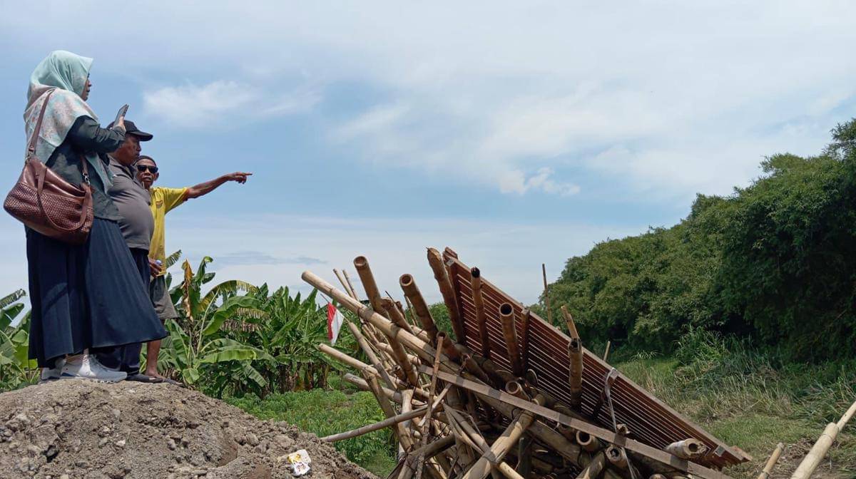 jembatan metro, jembatan darurat, jembatan roboh, jembatan meteseh