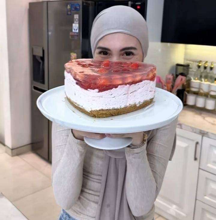 potret Donita siap kejutan ultah ke-10 untuk Vaga