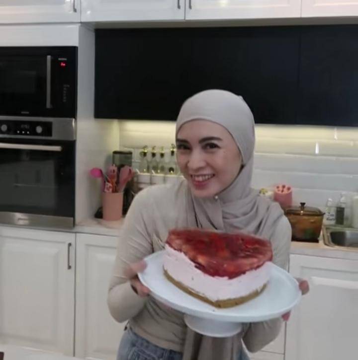 potret Donita siap kejutan ultah ke-10 untuk Vaga