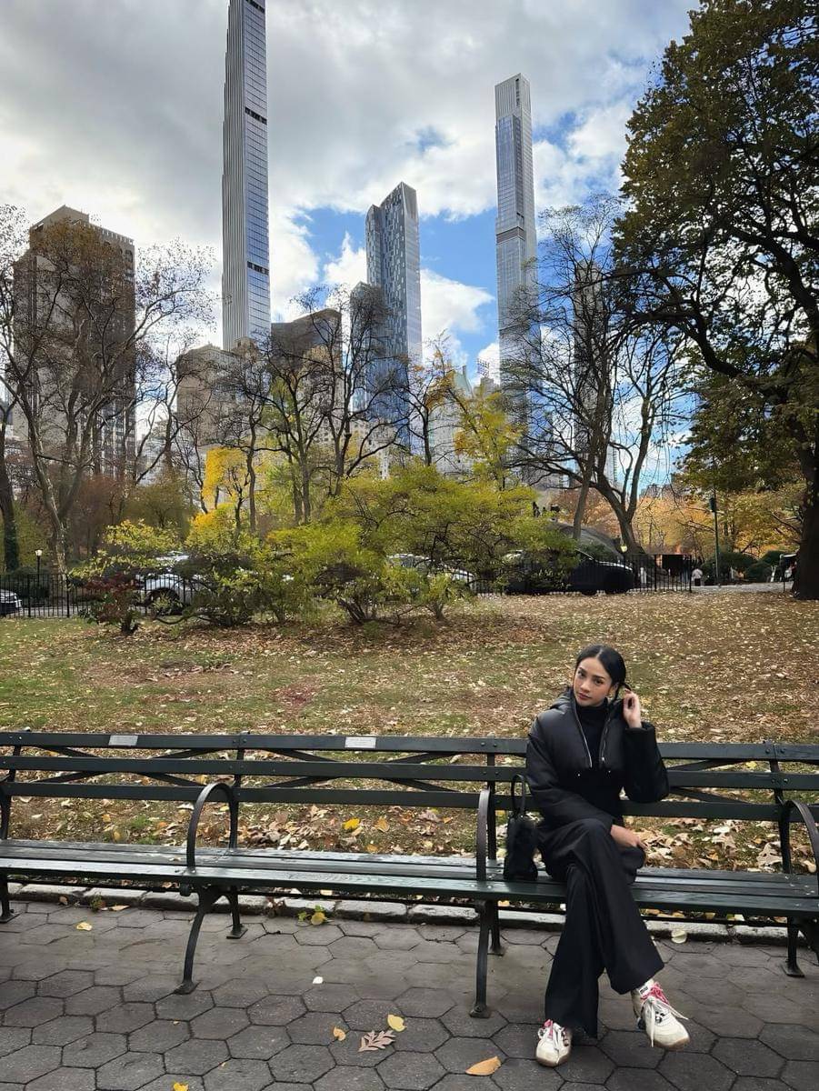 potret Anya Geraldine liburan musim gugur ke New York