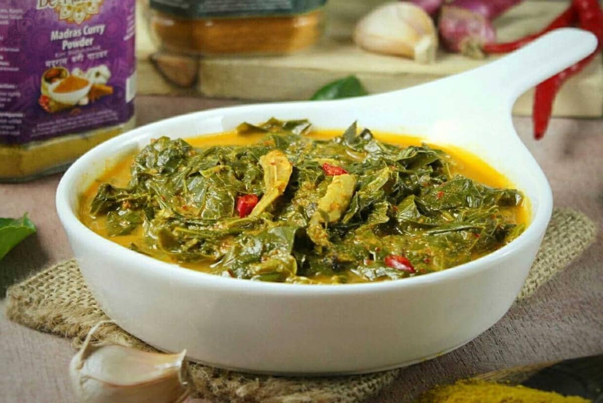 Gulai daun singkong