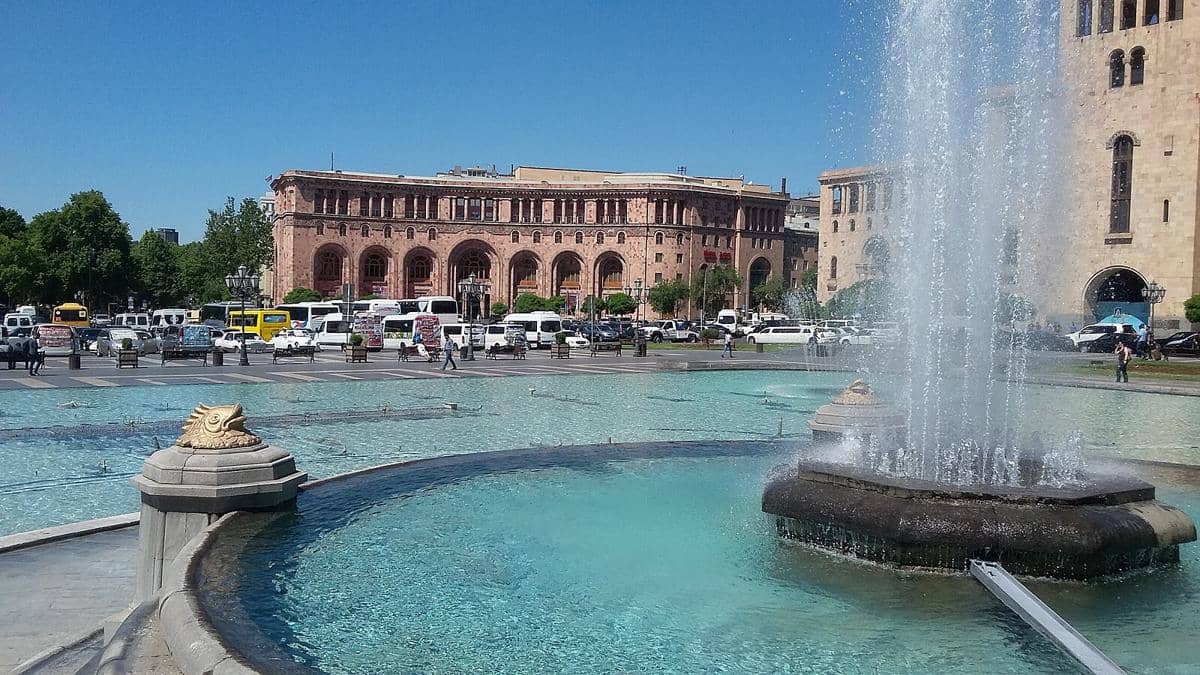 potret Republic Square