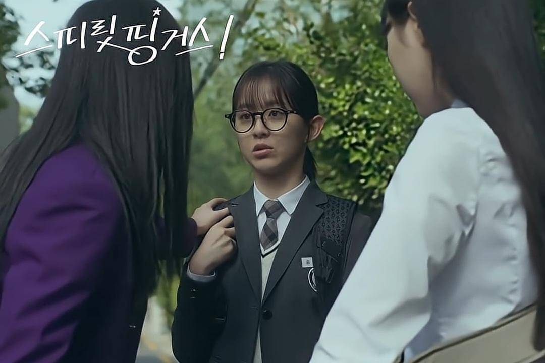 cuplikan drakor Spirit Fingers