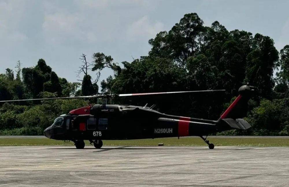 Helikopter water boming jenis Black Hawk tiba di Pekanbaru