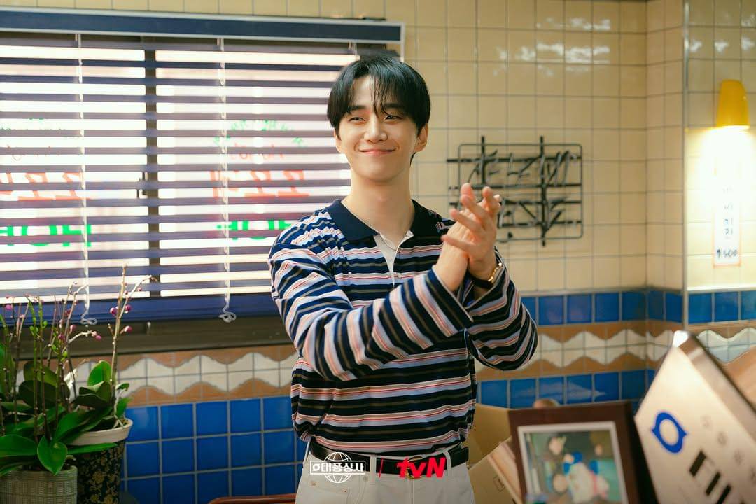 still cut drama Korea Typhoon Family