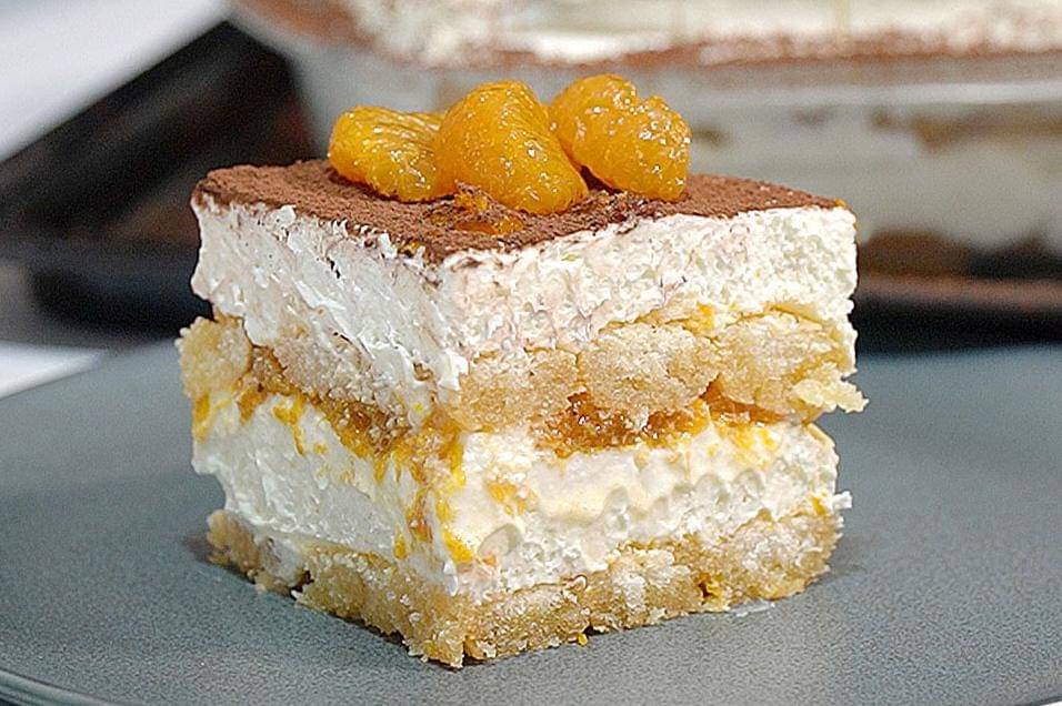 Ilustrasi tiramisu jeruk 