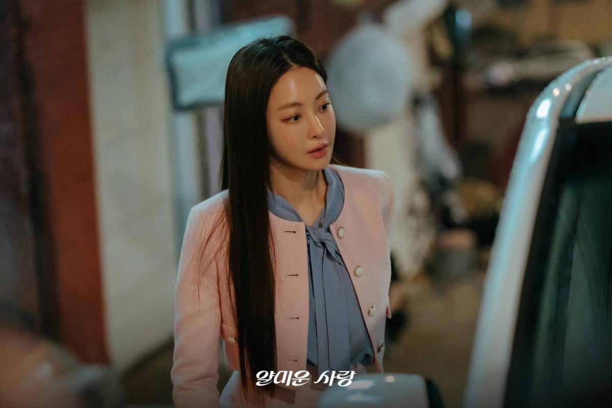 Cuplikan drama Korea Nice to Not Meet You